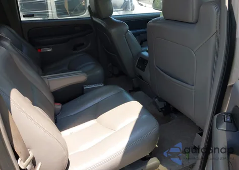 2003 Chevrolet Suburban 1500 Lt from USA, damaged, VIN 3GNEC16ZX3G299562